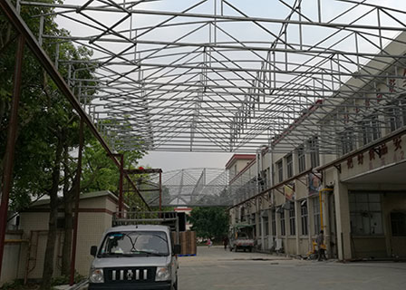 導(dǎo)軌式推拉帳篷